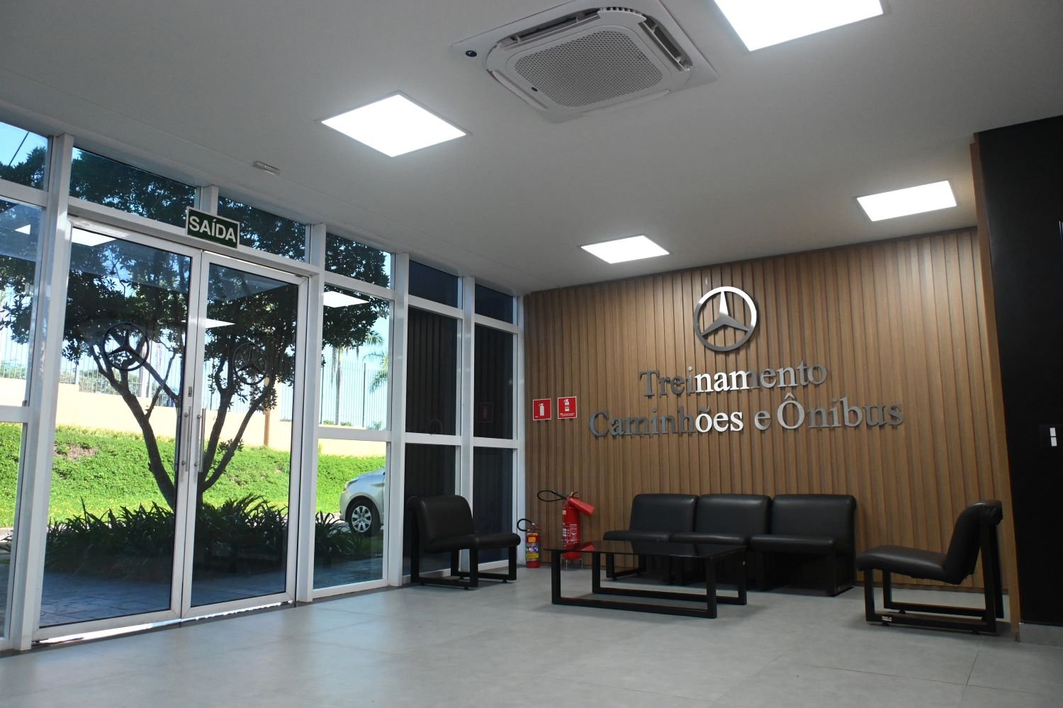 Qualificação sobre rodas novo centro de treinamento da Mercedes-Benz