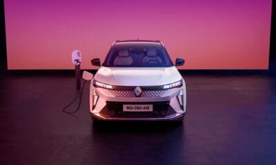 Renault Scenic E-Tech elétrico é lançado na Europa