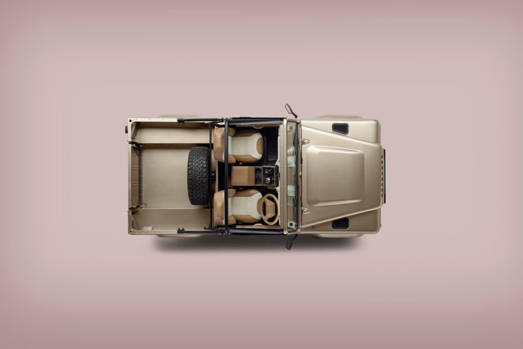 Land Rover Classic confirma o retorno do Defender V8 Soft Top
