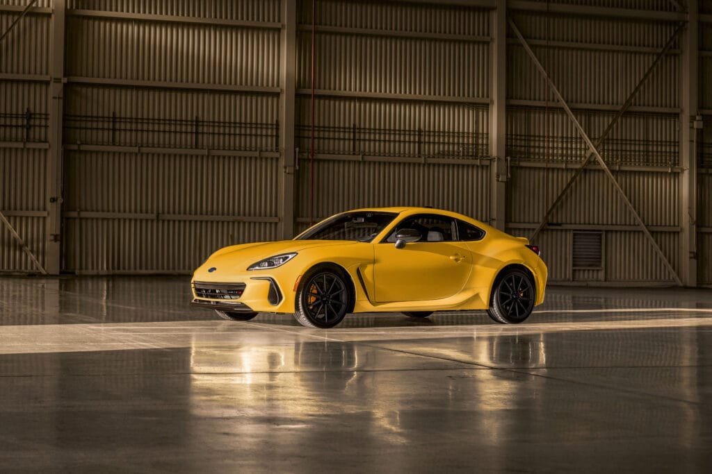 Nova série Yellow da Subaru promete virar objeto de culto entre entusiastas