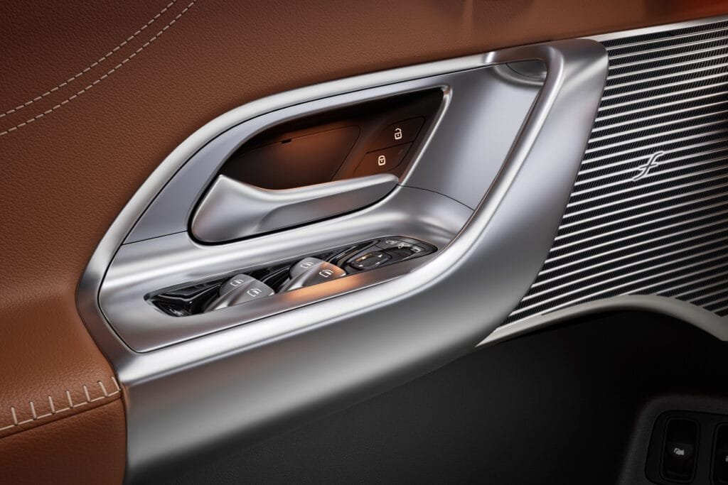 GLC elétrico inaugura fase da Mercedes-Benz com foco em digitalização e conectividade