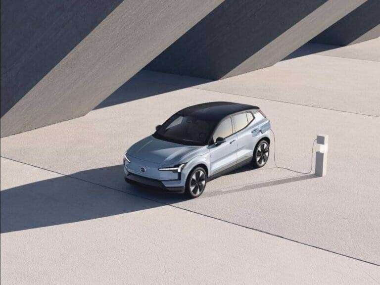Volvo Cars inicia programa de eletricidade gratuita para veículos elétricos