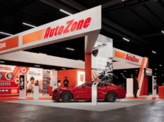 AutoZone estreia no Salão do Automóvel e anuncia expansão no Brasil