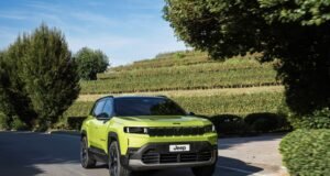 Nova geração do Jeep Compass traz opções híbridas e elétricas