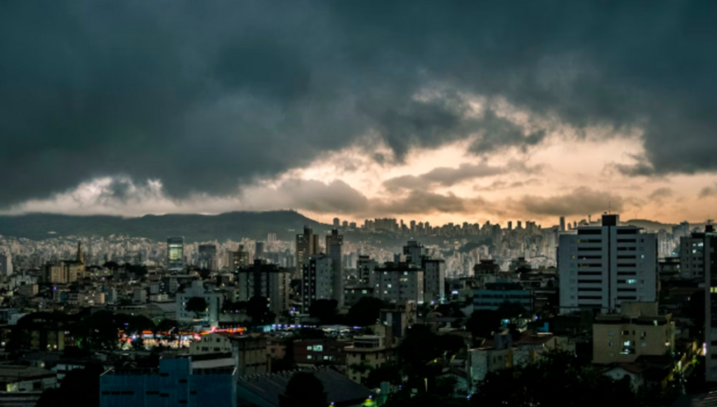 Chuvas extremas avançam no Brasil e expõem urgência por infraestrutura moderna Chuvas extremas avançam no Brasil e expõem urgência por infraestrutura moderna