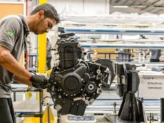 Triumph atinge 80 mil motos produzidas no Brasil e amplia presença nacional