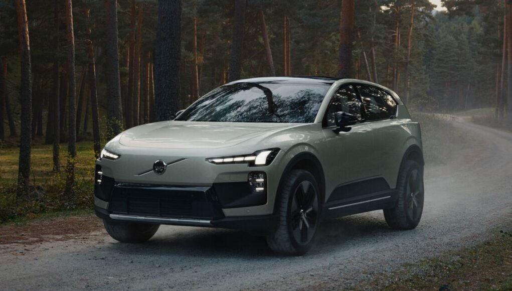 EX60CC_PR_Front_3-4_Nature (1)222