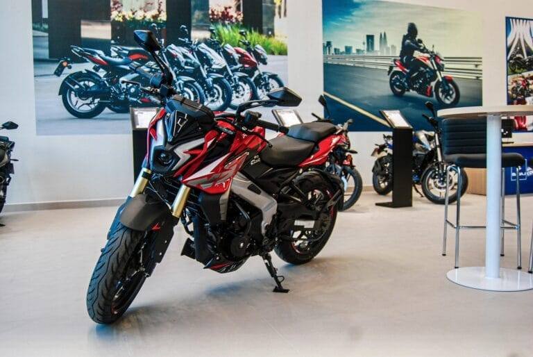 Expansão da Bajaj marca início de 2026 com novas unidades no Brasil