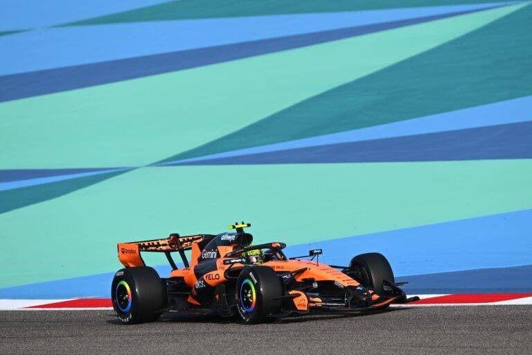 Norris estabelece melhor tempo no início dos testes da F1 no Bahrein