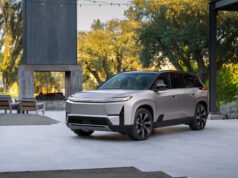 Toyota apresenta Highlander 2027 elétrico com três fileiras de assentos
