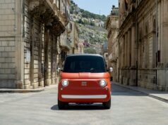 Fiat amplia família Topolino com nova versão Corallo e painel digital