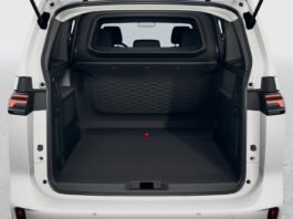 Volkswagen lança partição fixa para o ID. Buzz com cinco lugares