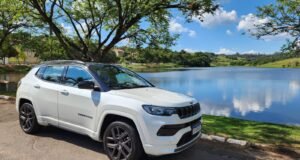 Jeep Compass 2026 lidera combinando conectividade e assistência à condução