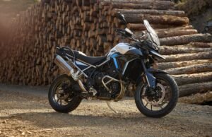 Triumph lança Tiger 900 Alpine e Desert Edition