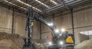 Escavadeira elétrica de médio porte chega ao mercado brasileiro