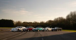 Jaguar prepara novo GT elétrico inspirado em ícones da marca