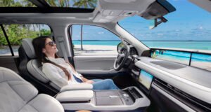 Lincoln transforma cabine em refúgio tropical com atualização digital