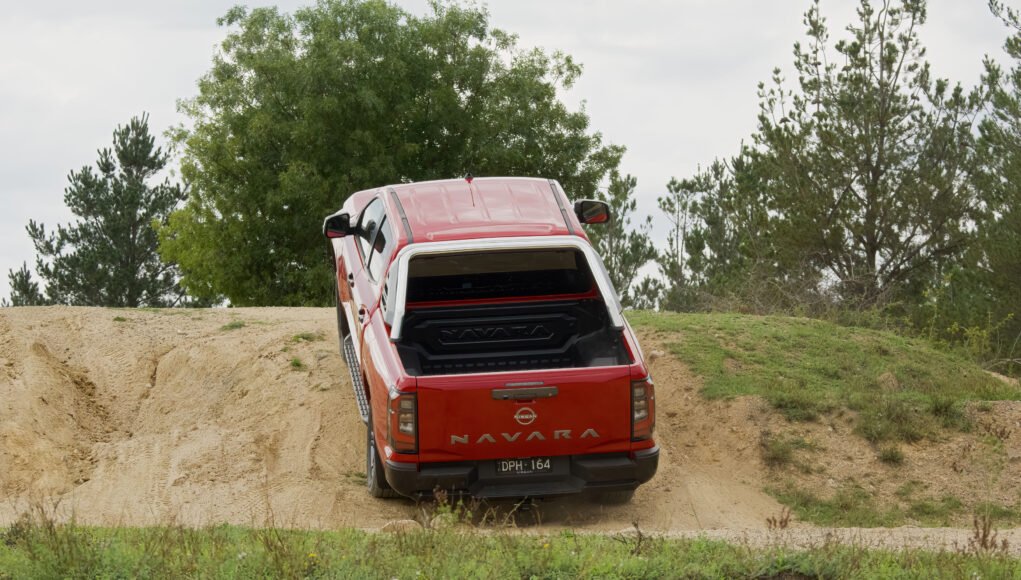 MY2026NissanNavaraST-X129