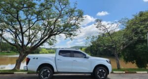 Nissan Frontier 2026 encara os desafios das picapes médias no mercado brasileiro