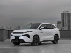 BYD Atto 8 estreia plataforma DM-P e chega com 488 cavalos de potência