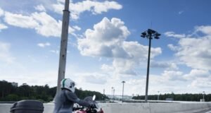 Moura lista erros na manutenção da bateria para motos Moura lista erros na manutenção da bateria para motos