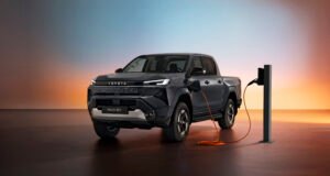 Toyota amplia estratégia multitecnologia com Hilux BEV