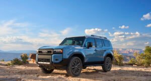 Toyota apresenta Land Cruiser 2027 com motor híbrido i-FORCE MAX