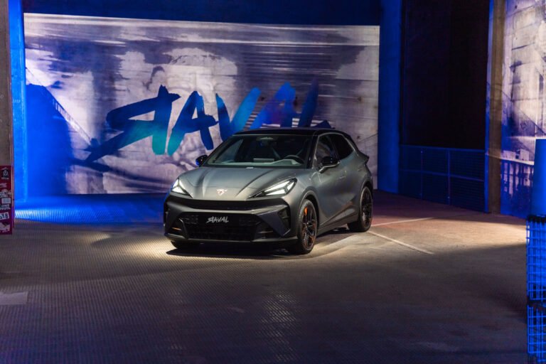 CUPRA lança Raval, novo elétrico urbano com preço inicial de R$ 155 mil