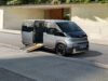 Kia apresenta o PV5 WAV Side Entry e amplia linha de mobilidade acessível
