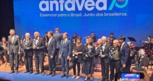 Coluna “Fernando Calmon”: Anfavea comemora 70 anos e aposta em avanço contínuo