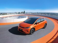 BYD lança Dolphin G DM-i com autonomia superior a 1000 quilômetros
