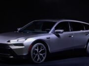 Honda apresenta protótipo de sedã híbrido global