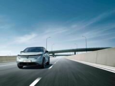Nissan Ariya 2026 estreia com conforto aprimorado e novos recursos elétricos