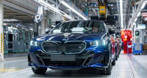 BMW Group produz seu veículo elétrico número dois milhões