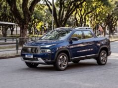 Fiat Toro estreia como picape híbrida-leve na linha 2027
