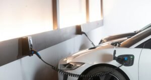 Carros híbridos e elétricos avançam, mas seguro ainda gera dúvidas