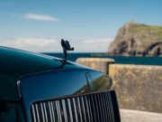 Rolls-Royce apresenta Black Badge Ghost Tourist Trophy em homenagem a Charles Rolls