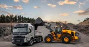 Volvo renova carregadeiras L150 e L180 produzidas no Brasil