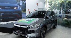 Marca de 300 mil veículos vendidos reforça avanço da BYD no Brasil
