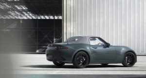 Mazda lança nova cor Zinc Green Metallic no MX-5