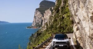 Jeep Compass ganha opções elétricas e reforça estratégia de múltiplas motorizações