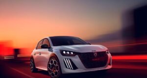Peugeot E-208 GTi combina desempenho com autonomia de 375 quilômetros