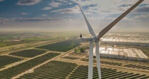 Stellantis amplia uso de energia limpa em fábricas europeias