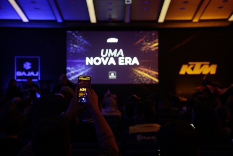 Bajaj assume operações da KTM no Brasil