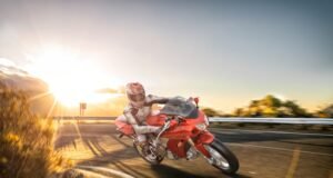 ABS 10 para motos reforça avanço da segurança no trânsito ABS 10 para motos reforça avanço da segurança no trânsito