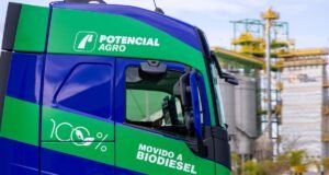 Grupo Potencial amplia frota com caminhões Volvo FH B100 Flex