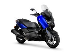 Yamaha XMAX 300 CONNECTED 2027 amplia recursos para o dia a dia