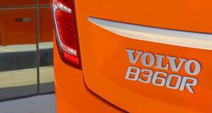 Volvo reúne eletrificação e segurança em ônibus na Lat.Bus 2026