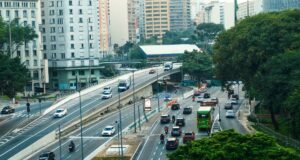Rodízio volta ao centro da rotina dos motoristas em São Paulo
