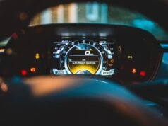 Assistentes de condução ampliam presença na frota brasileira